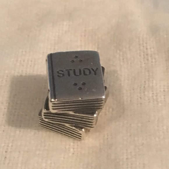 Pandora books charm - Picture 4 of 5