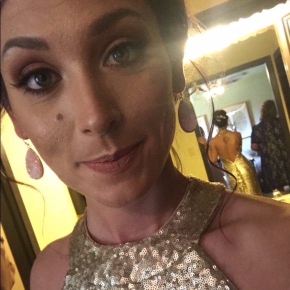 Meet the posher: Hollyanne 😘 - Picture 2 of 7