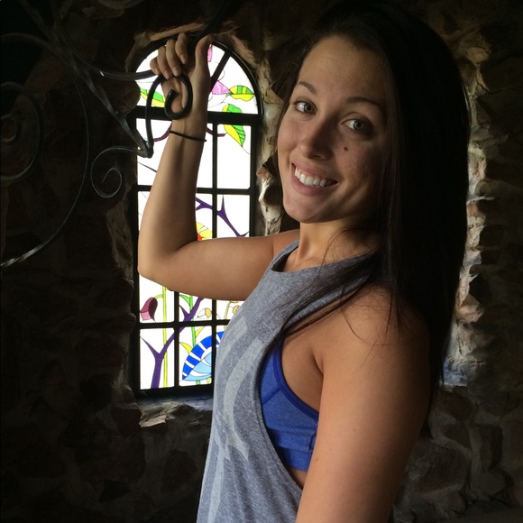 Meet the posher: Hollyanne 😘 - Picture 7 of 7