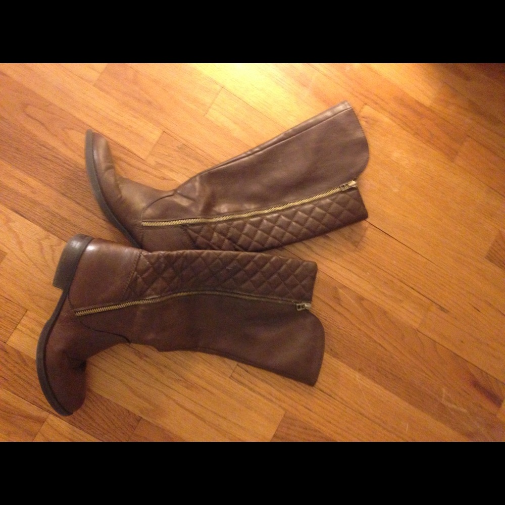 Classic, tall, quilted, brown riding boots
