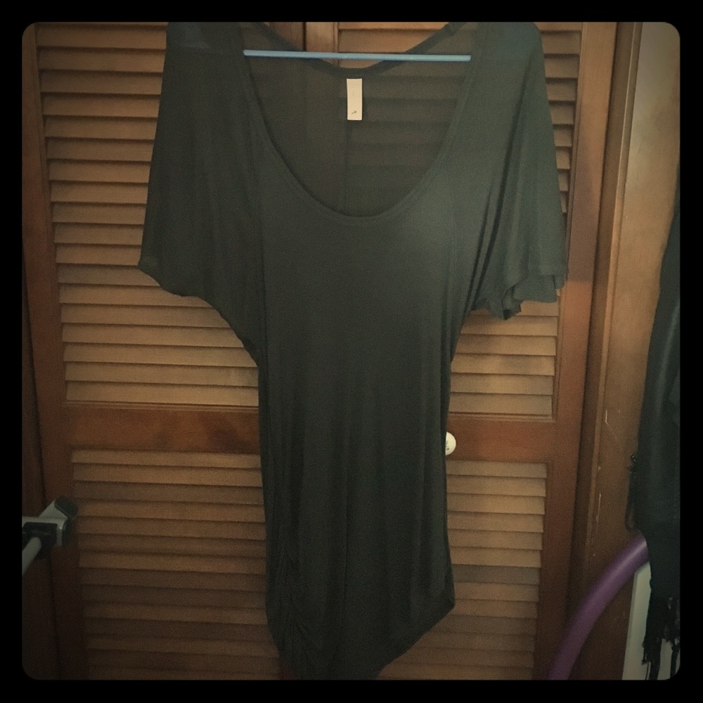 VS Tee Shop top