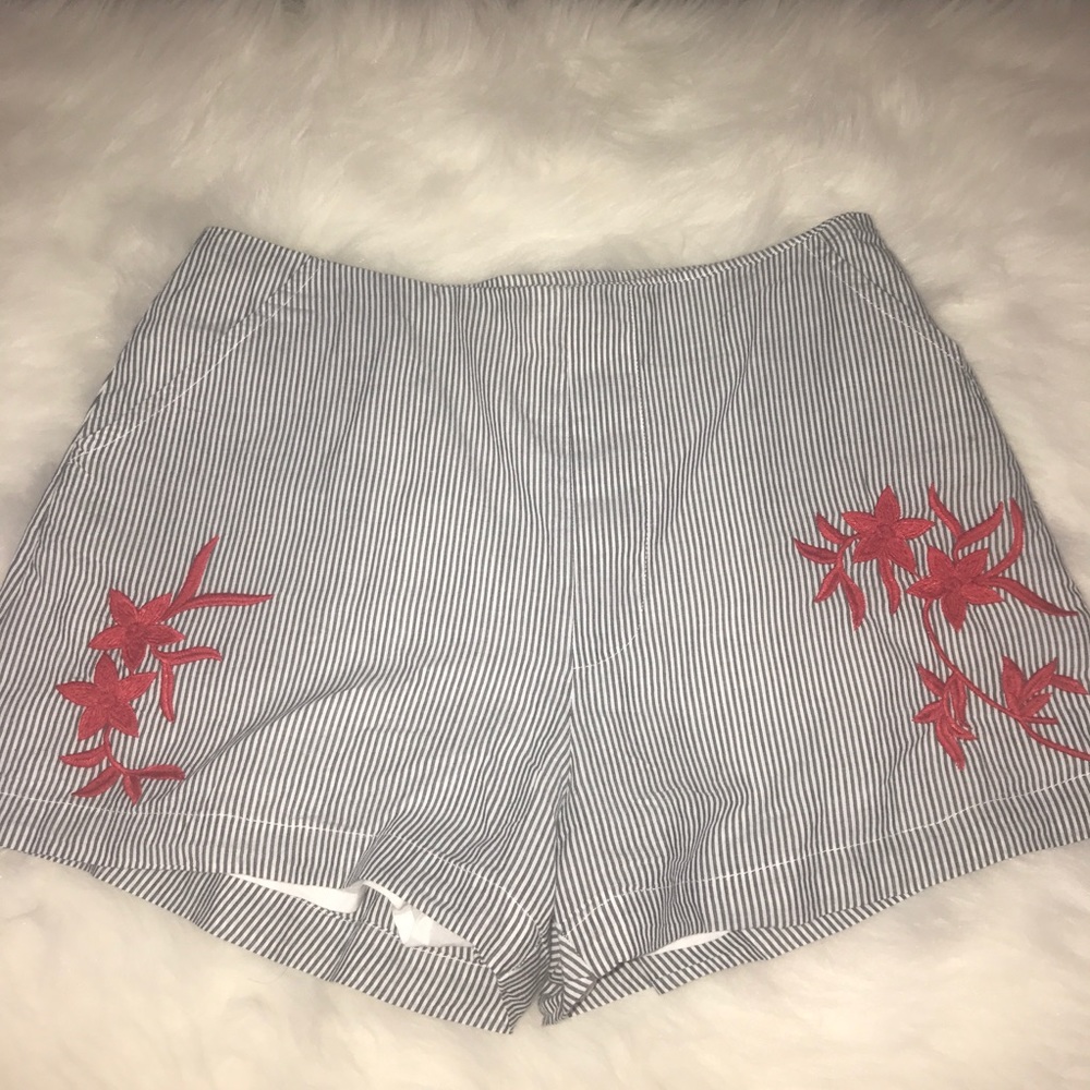 Super trendy pinstripe shorts with embroidery!NWOT