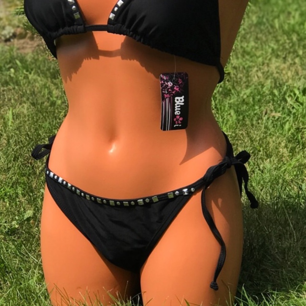 Bikini bottom only