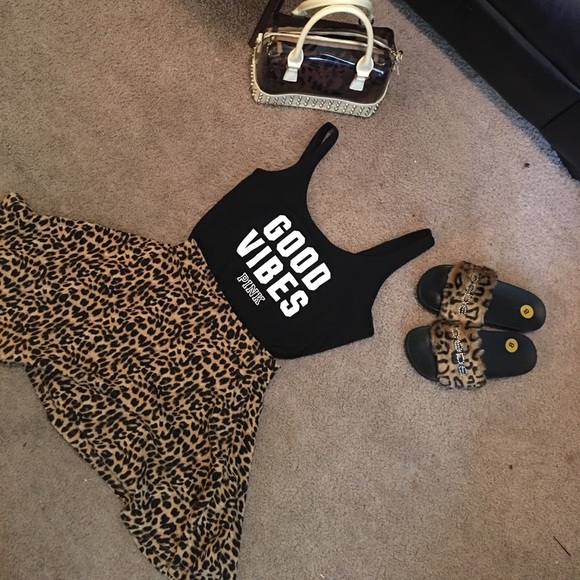 Cheetah print set! PLEASE READ DESCRIPTION BOX - Picture 2 of 2