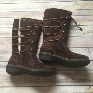 🚨🚨UGG brown boots - like new🚨🚨