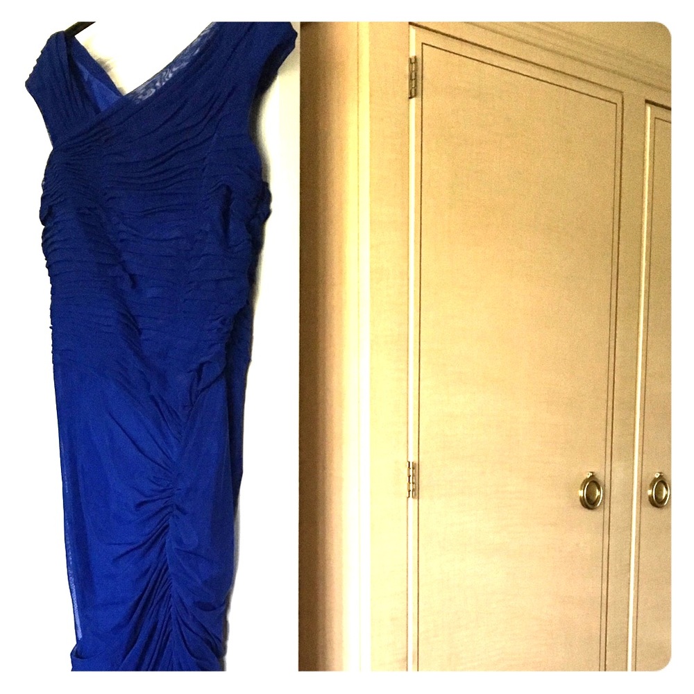 Tadashi Shoji formal gown - Stunning royal blue!