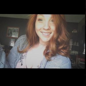 Meet your Posher, Caity