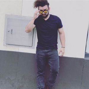 Meet your Posher, Carlos