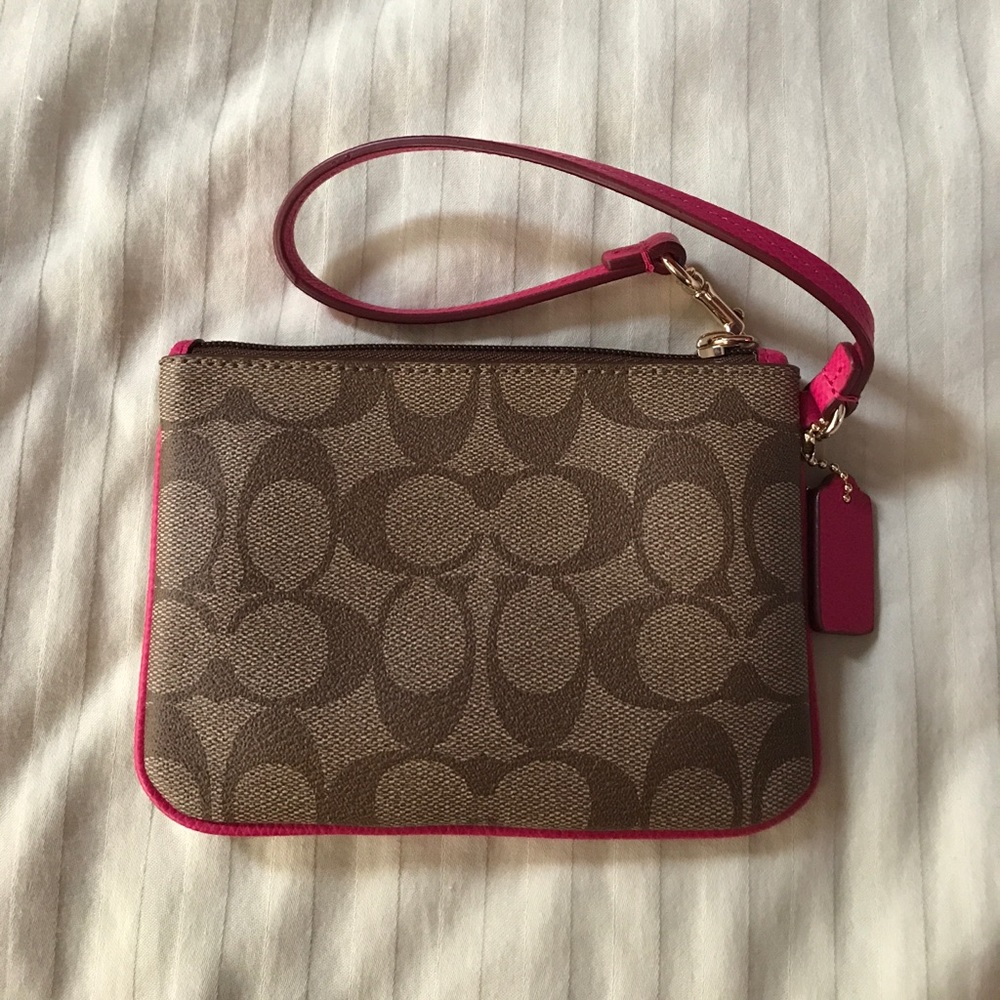 BRAND NEW Coach Wristlet - hot pink - Picture 2 of 3