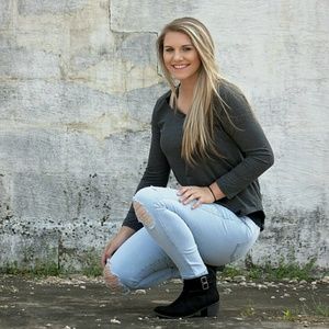 Meet your Posher, Claude