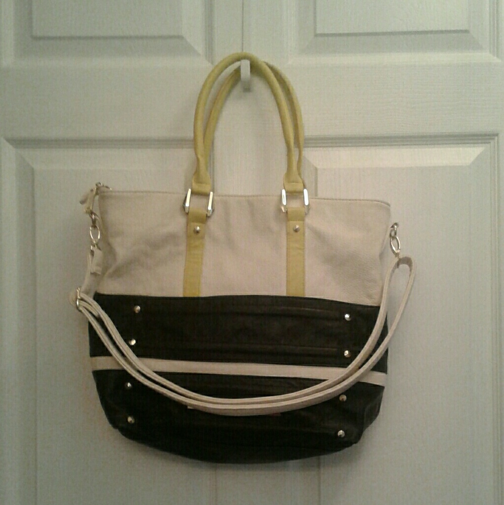 Steve Madden large multi color purse rate find
