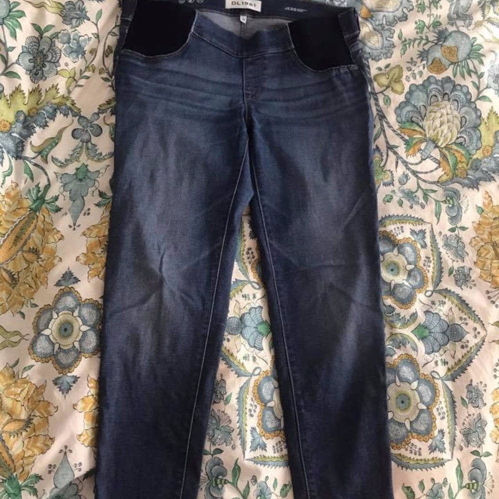 DL1961 "Jess" Maternity Skinny Jean - Size 28