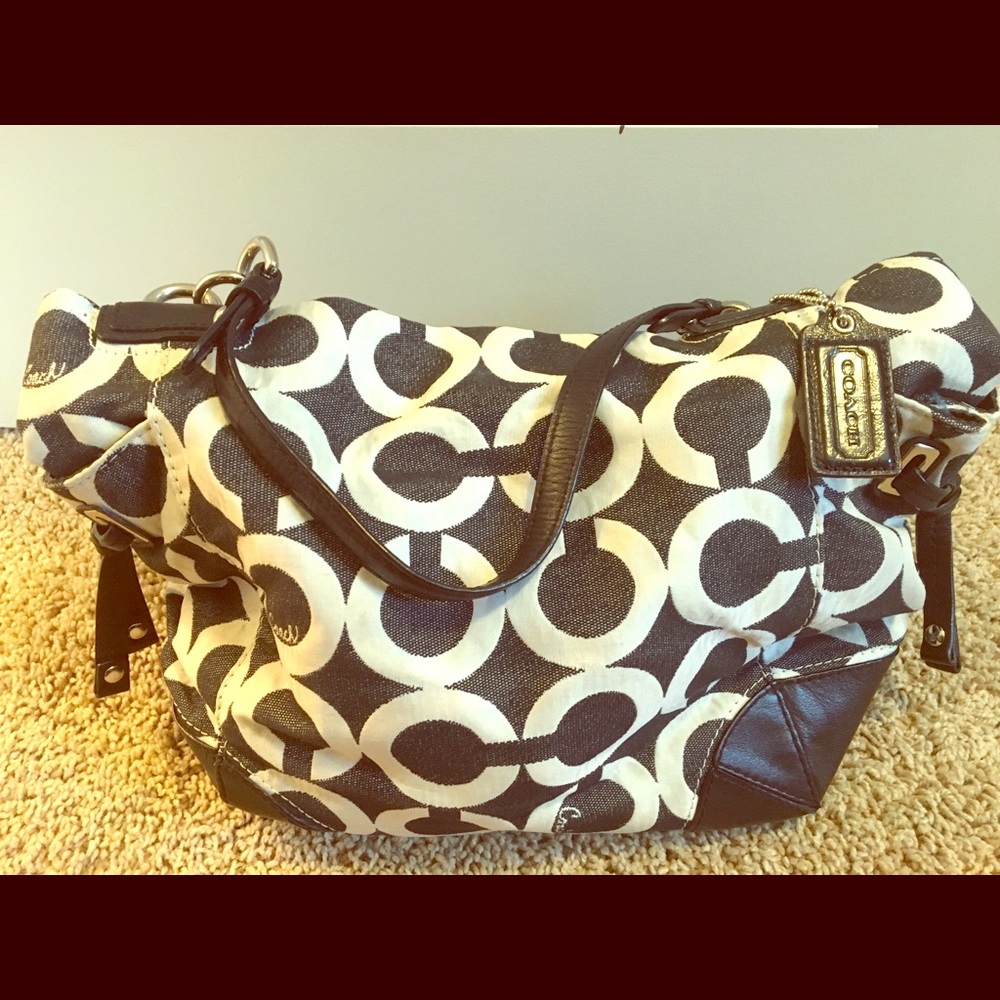 Full-size Coach Handbag- condition like new
