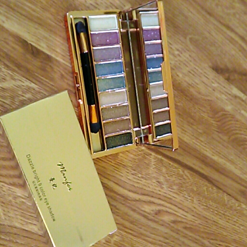 Dazzling Shimmer Eyeshadow Palette