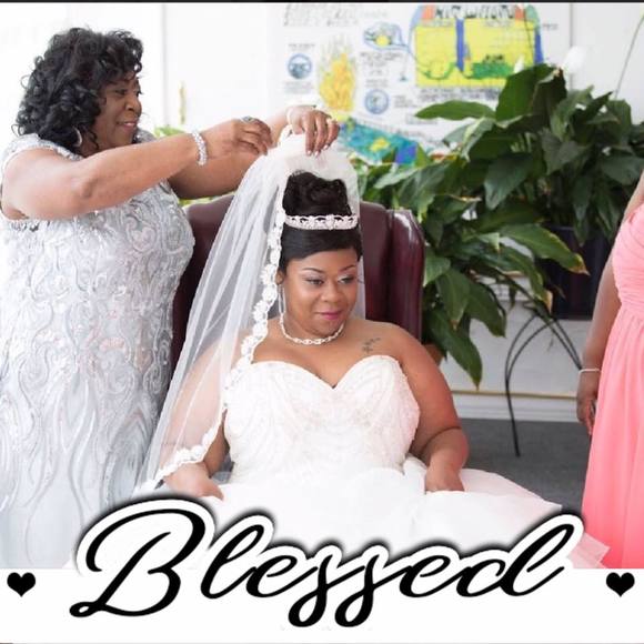 Meet your Posher, Tiffany - Picture 1 of 1