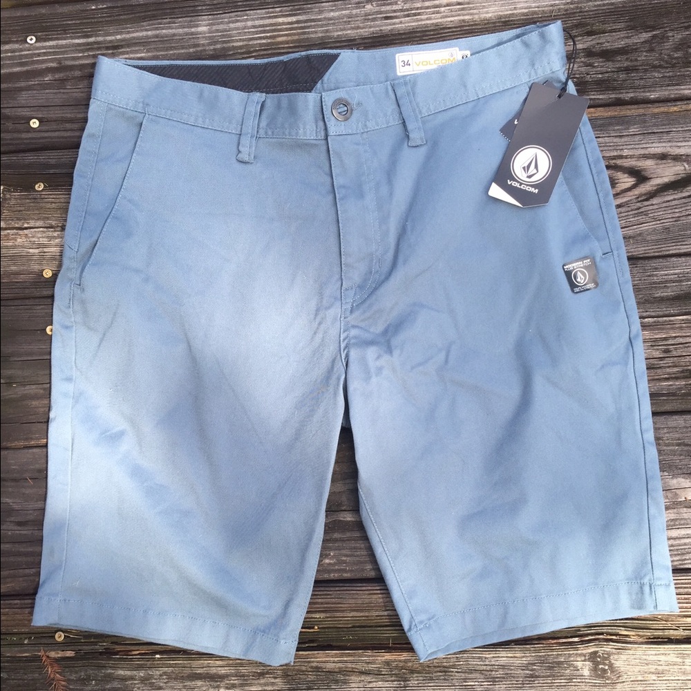NWT Men's Volcom Shorts