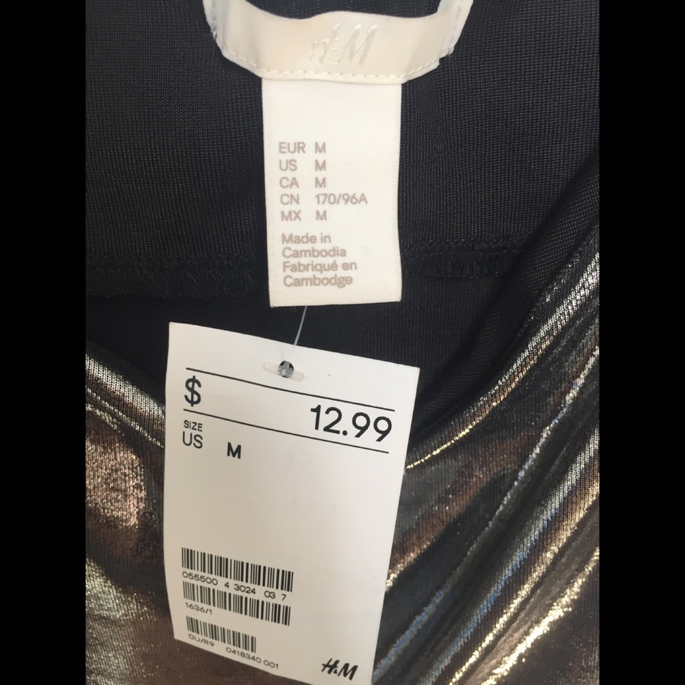 NWT Metallic Tank - Picture 4 of 4