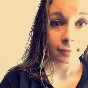 Meet your Posher, Holly