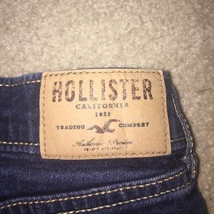 Mid rise holister shorts