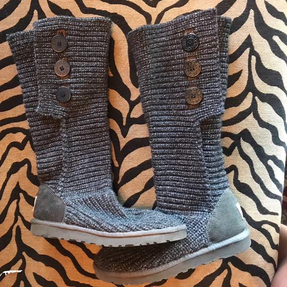 Gray sweater ugg boots Bailey button - Picture 1 of 5