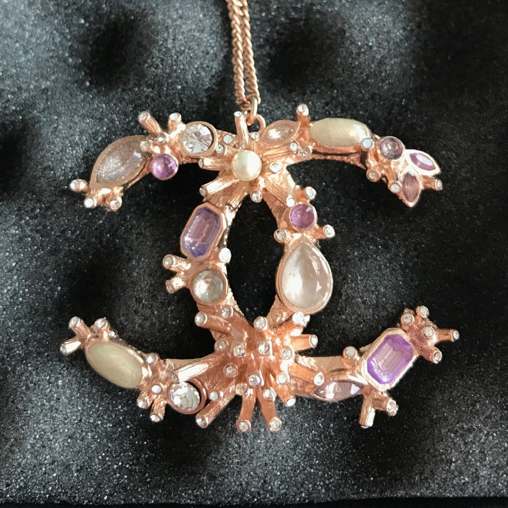 CHANEL AUTHENTIC CRYSTAL NECKLACE *SOLD*