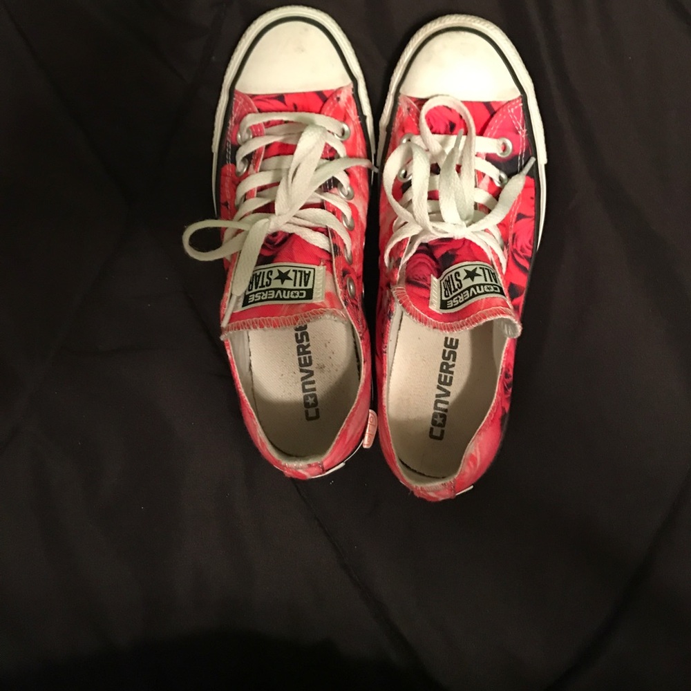 Floral Converse