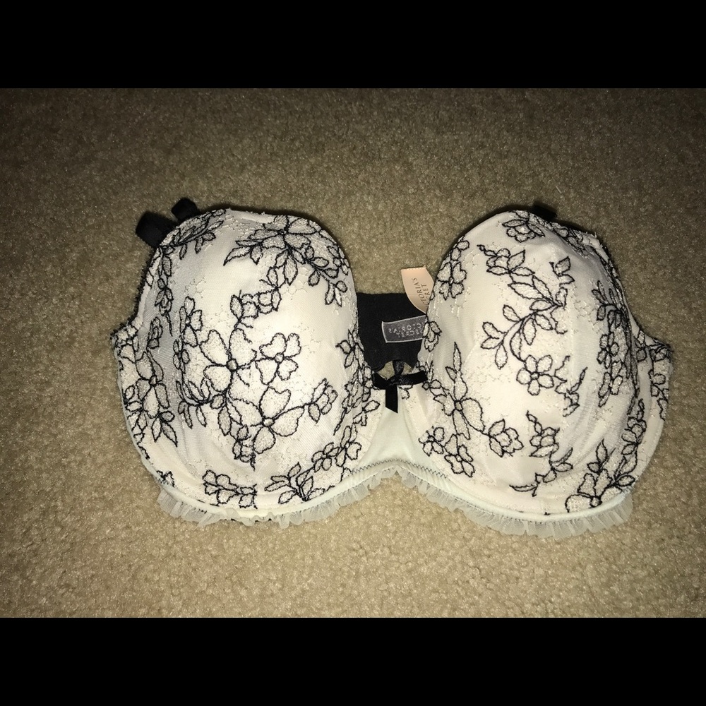 White bra with black designs- lacey