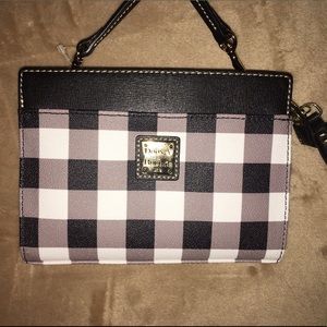 100% AUTHENTIC DOONEY & BOURKE KENZIE CROSSBODY