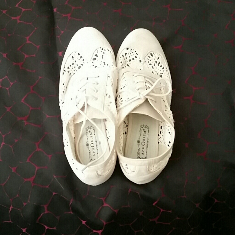 Flat shoes