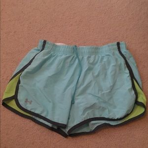 Under Armour shorts size Medium