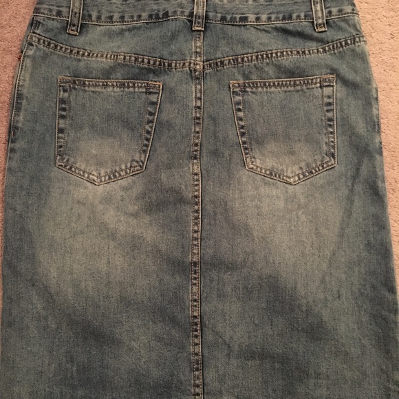 Main Street Exchange denim skirt - Picture 2 of 2