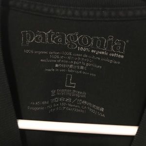 Patagonia Shirts - Patagonia "Live Green or Die" shirt large Patagonia Shirts - Patagonia "Live Green or Die" shirt large