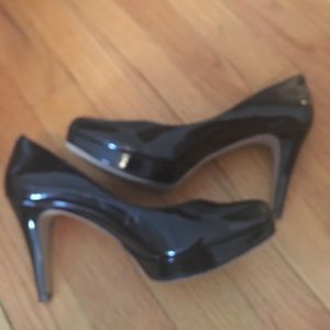Vince Camuto Black Patten leather dress shoes.