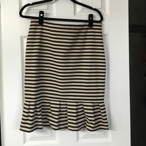 Fully lined stretchy soft striped skirt