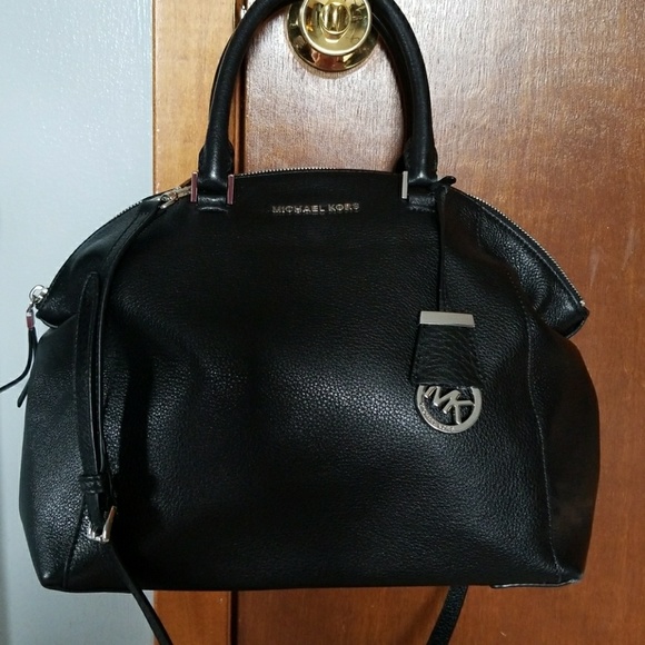 Michael Kors Handbags - Michael Kors handbag
