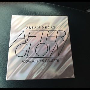 💄URBAN DECAY HIGHLIGHTER & CONTOUR💄