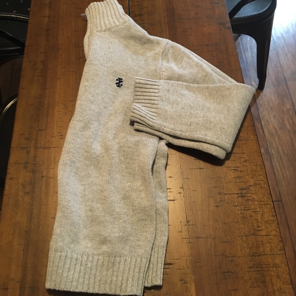 IZOD gray sweater