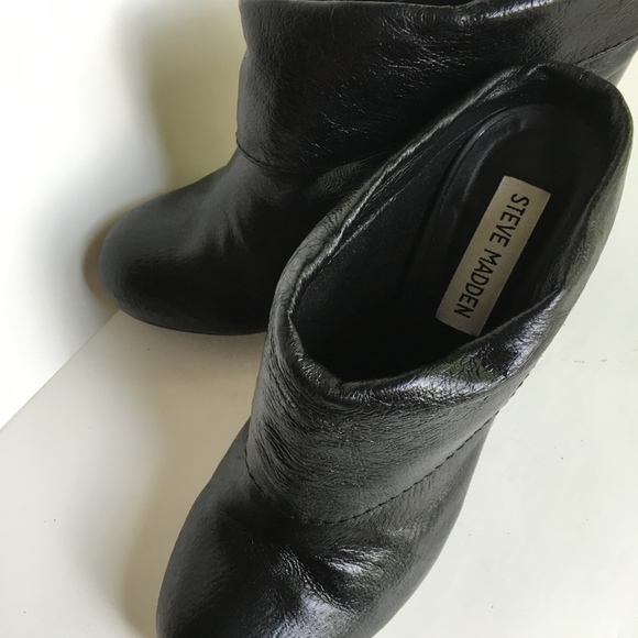 STEVE MADDEN BLACK LEATHER SLIP ON HEELS SIZE 8M - Picture 5 of 8