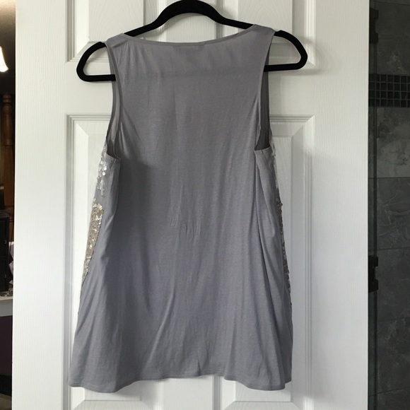 Fun and comfy grey sequin top - Picture 3 of 4