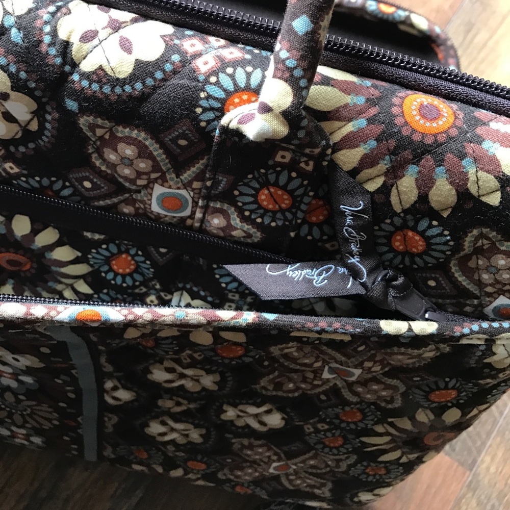 Vera Bradley Laptop Portfolio - Picture 4 of 6