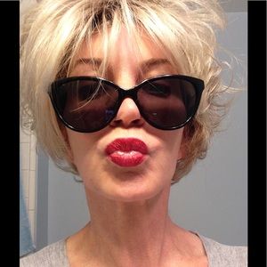 Meet your Posher, Joanne