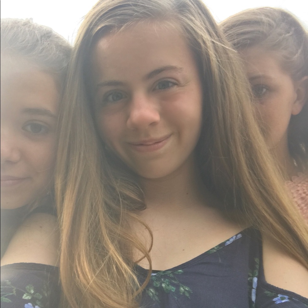 Meet your Posher, Elana