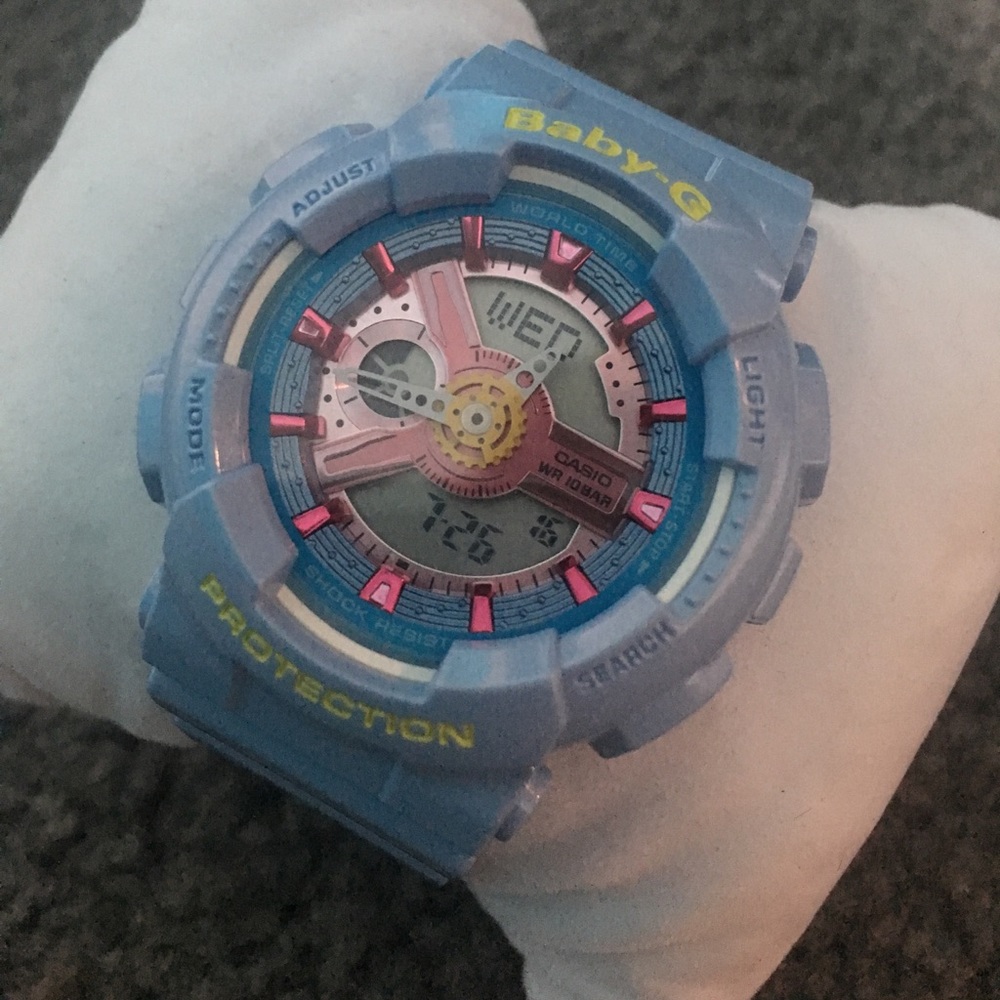 NWT Women's G-Shock Watch