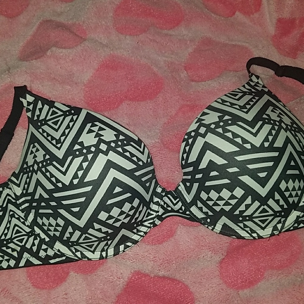 Vs bra