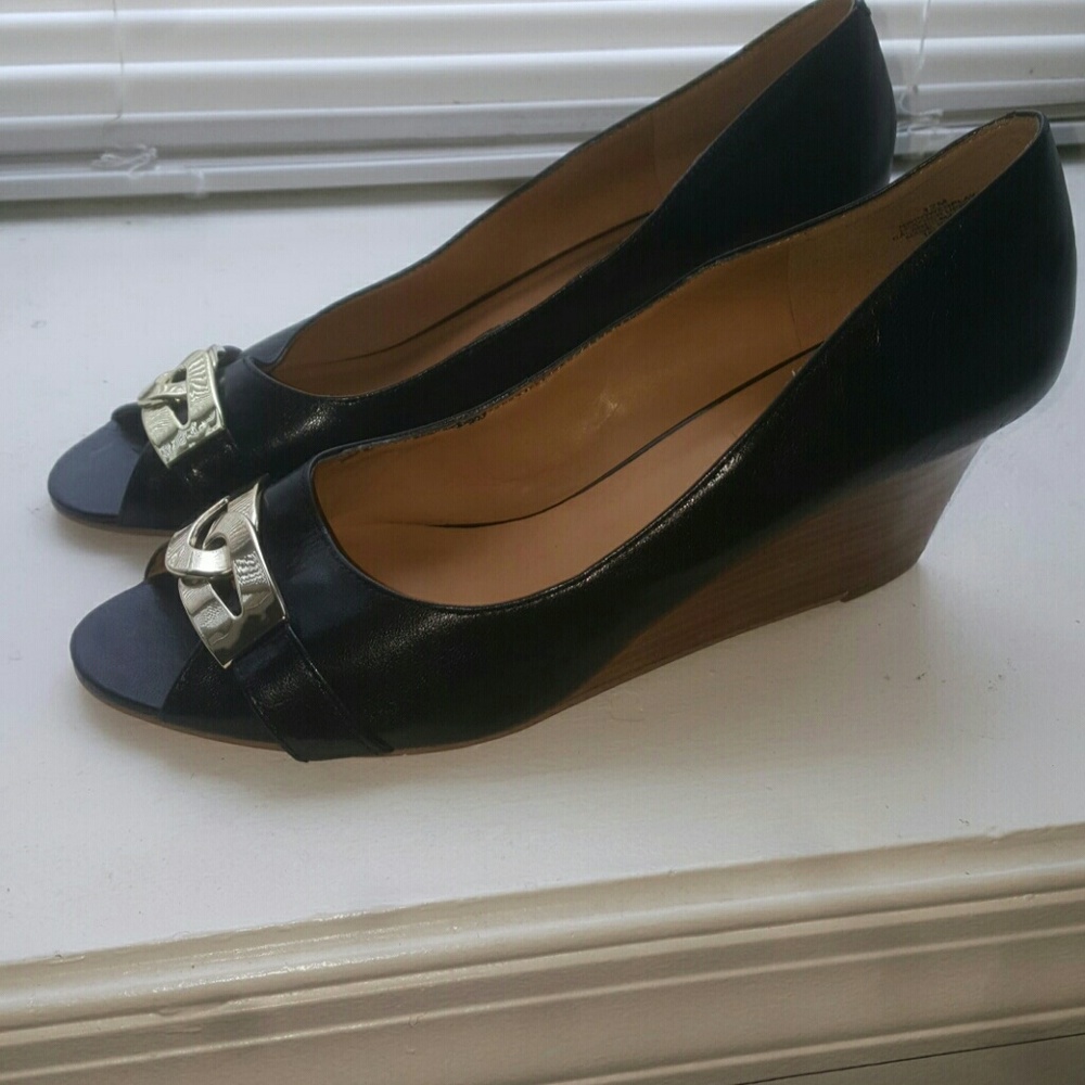 Nine west powerplay peep toe wedges