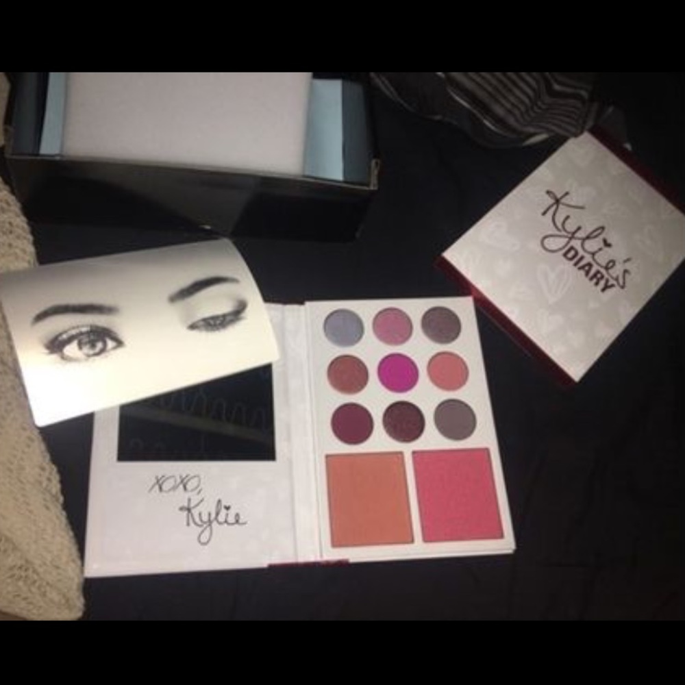 Kylie cosmetics , Valentines Edition