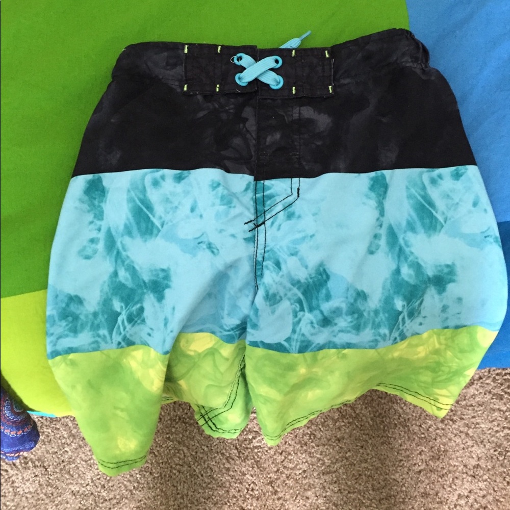 Boys' Cherokee swim trunks in size M