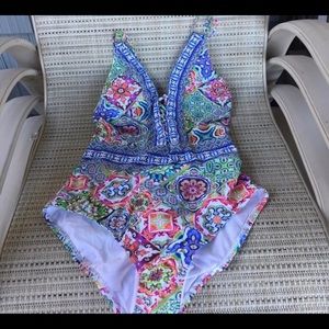 Nanette Lepore Greek Tiles One Piece Size Small