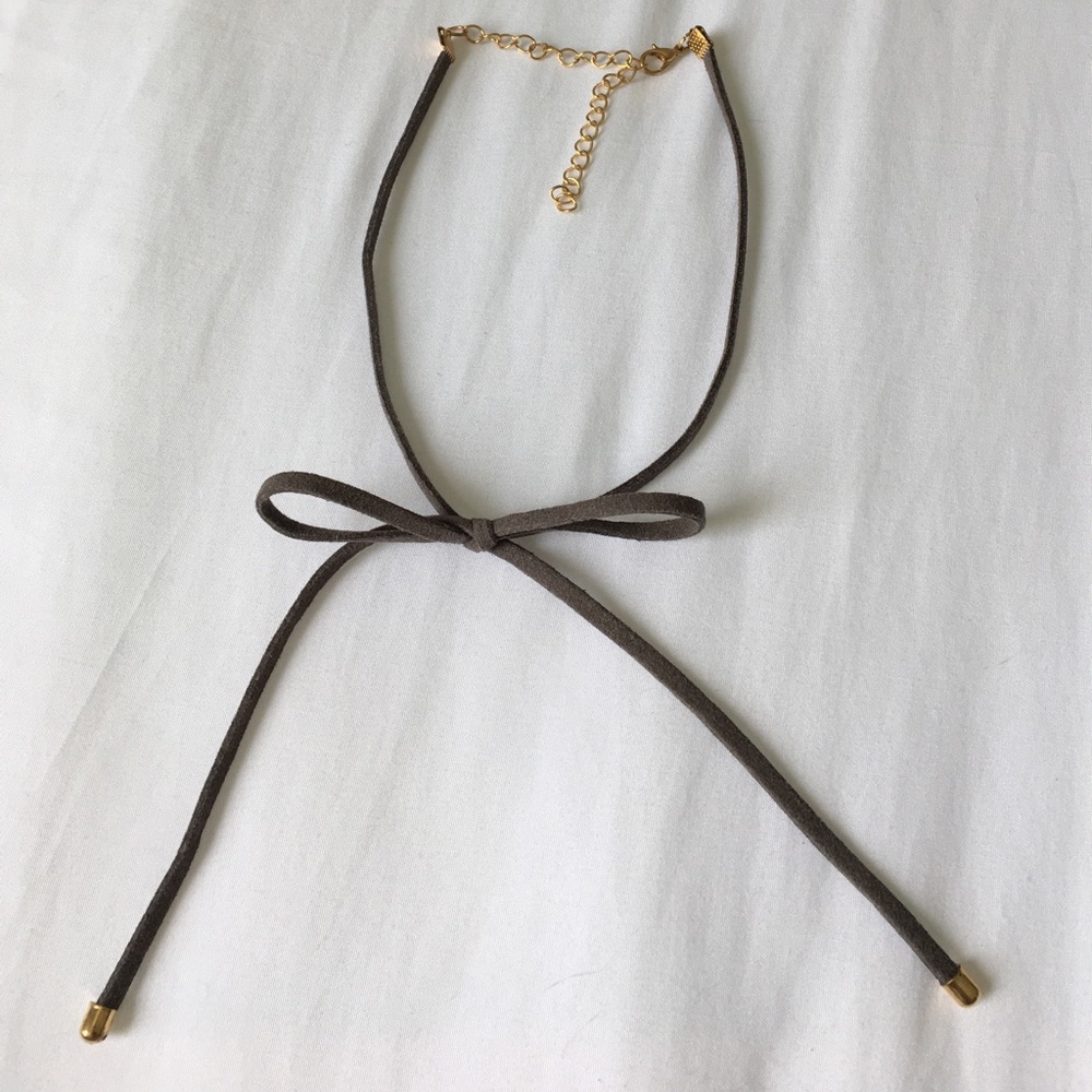 Bow Choker