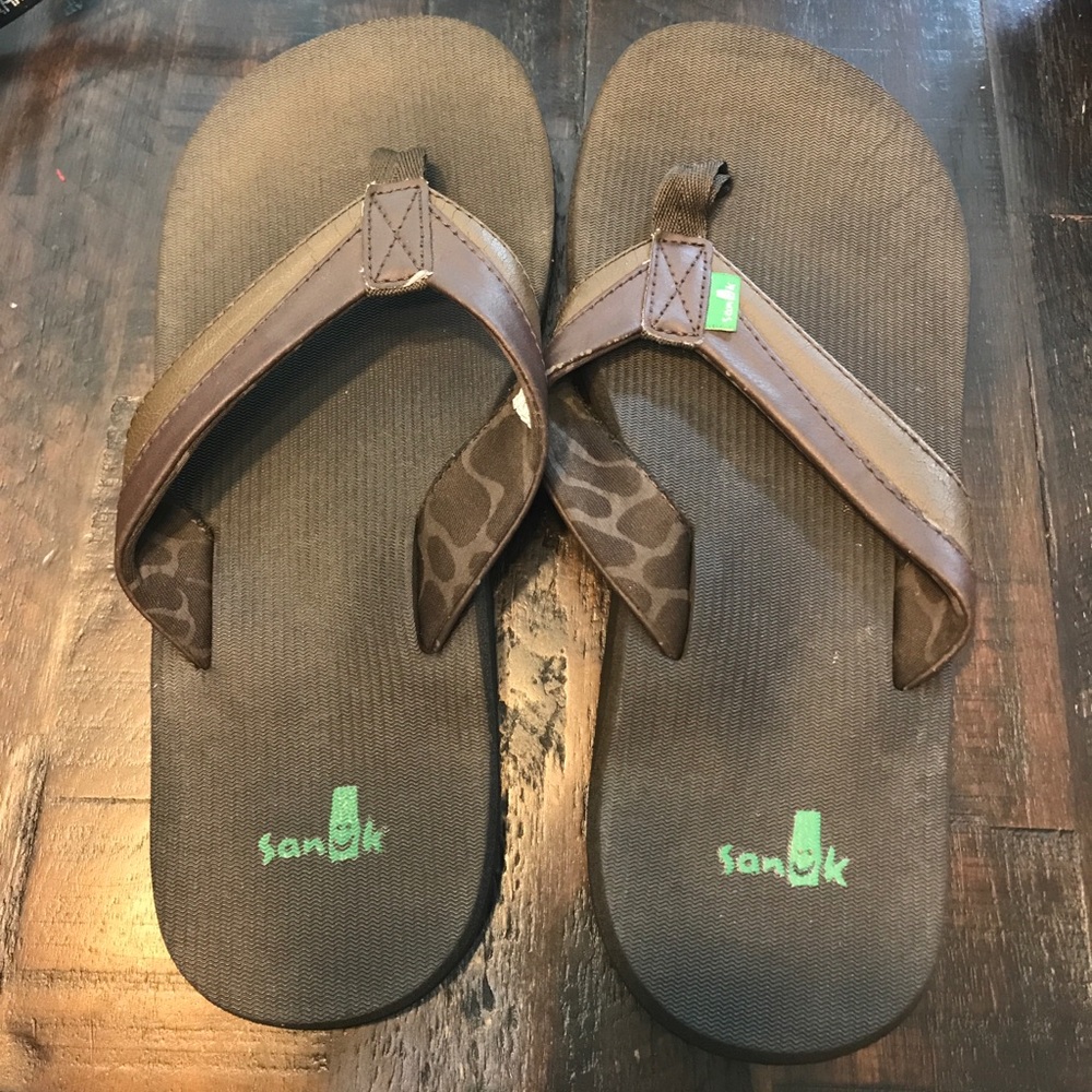 Sanuk flip flops